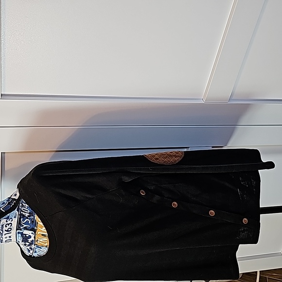 EM long sleeve top size XL - Picture 2 of 7